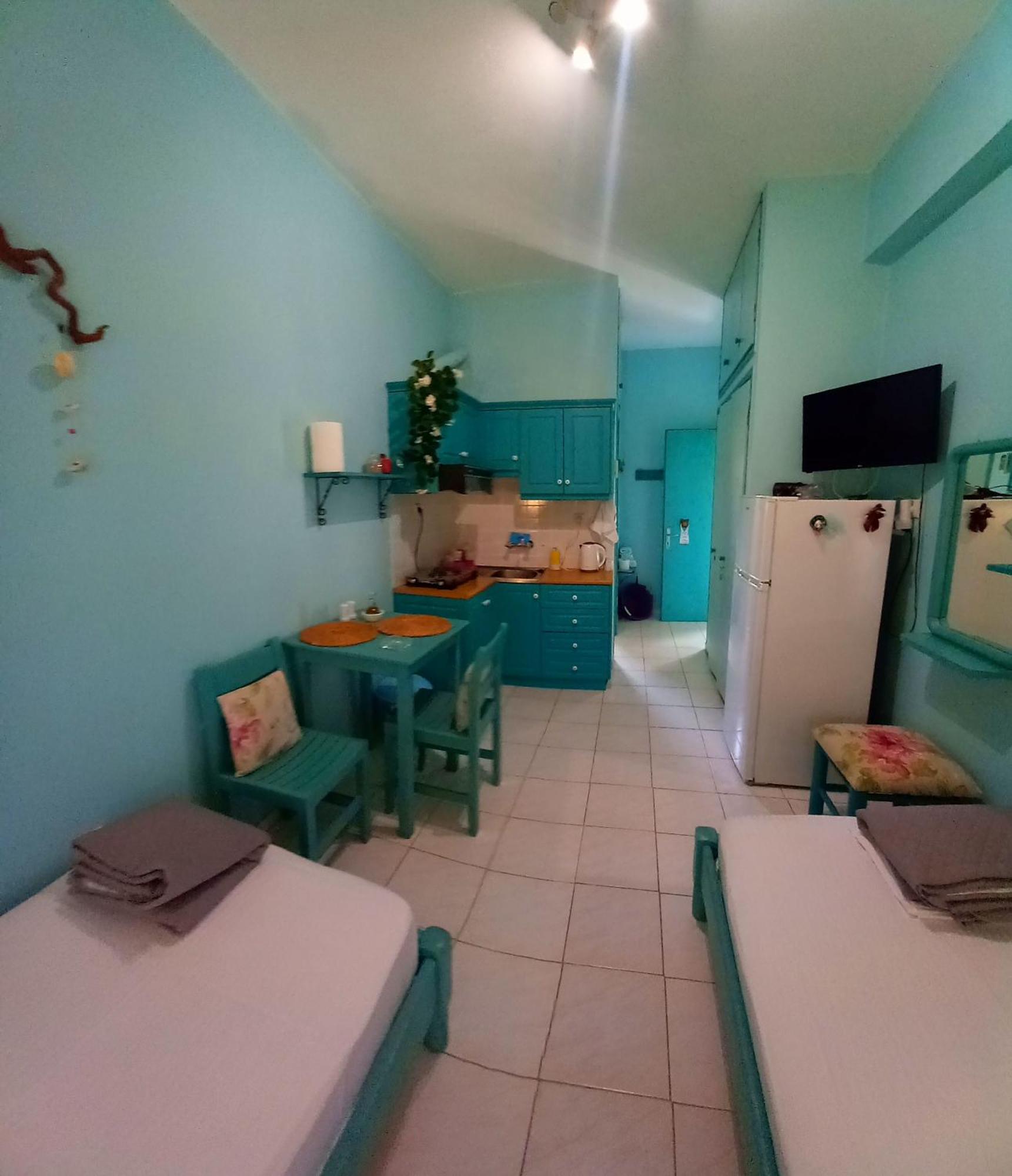 Ifigenia'S Rooms Кардамили Стая снимка